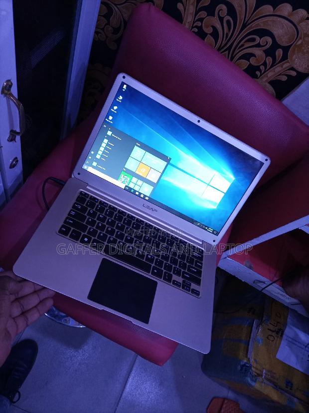 New Laptop HP MT21 2GB Intel Celeron HDD 32GB · Photo 1