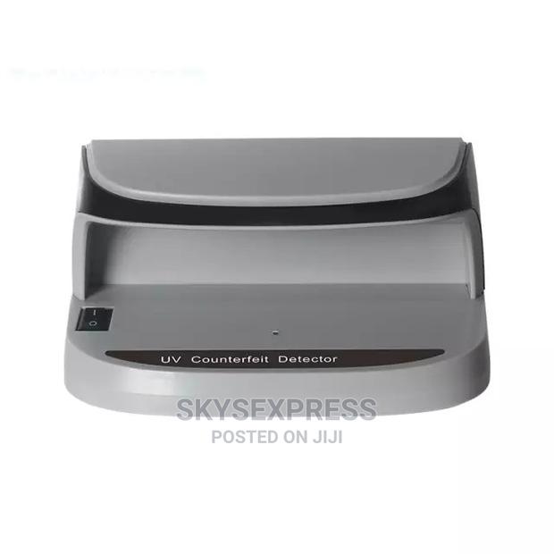 UV Counterfeit Detector
