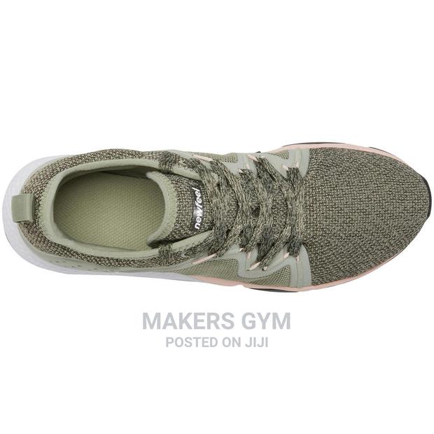 Running Shoes Women's · Photo 4