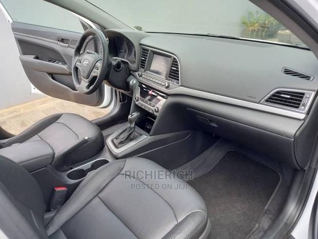 White Elantra for Rent photo 2