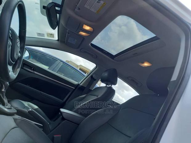 White Elantra for Rent photo 3