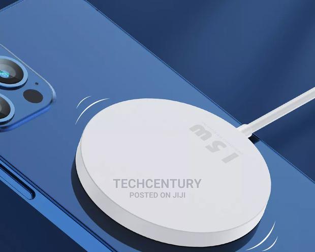 KUULAA 15W Magnetic Wireless Charger photo 5