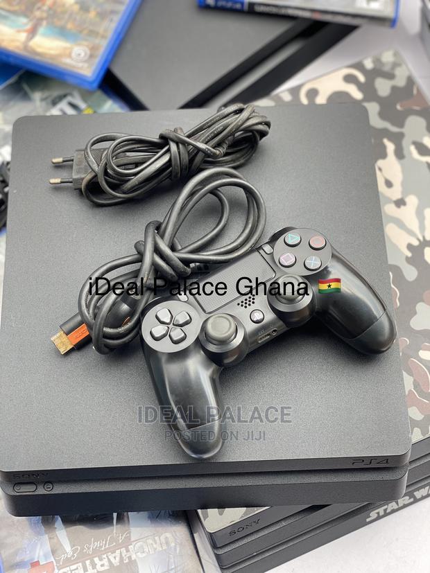 Playstation 4 Slim 1tb · Photo 4