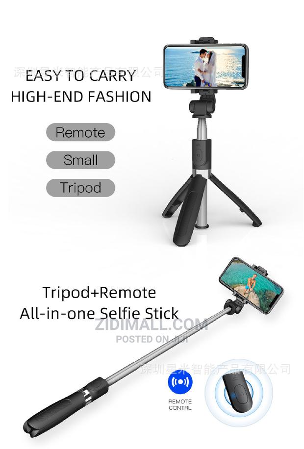 Remote Controlled Selfie Stick photo 2