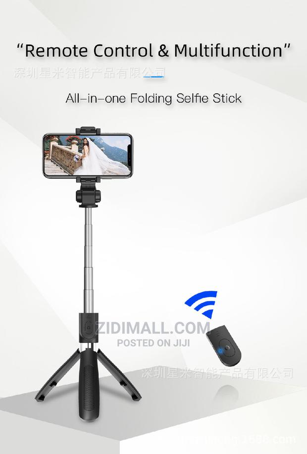 Remote Controlled Selfie Stick photo 4