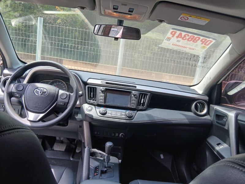 Toyota RAV4 XLE AWD (2.5L 4cyl 6A) 2017 White