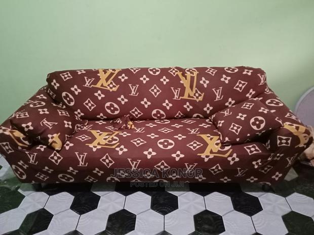 Lovely Sofa Chair Covers ( Just Give Me a Call) · Photo 2