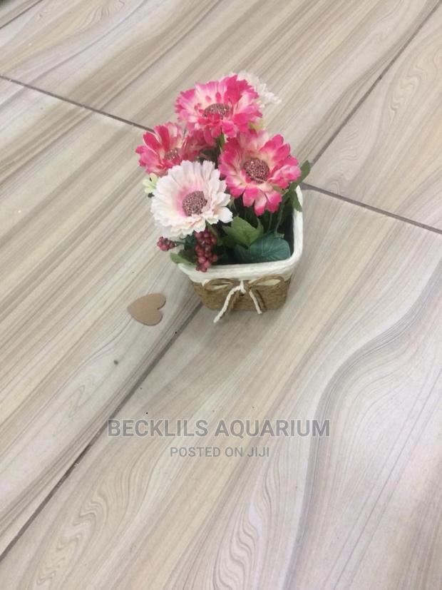 Flowers in a Basket · Photo 3
