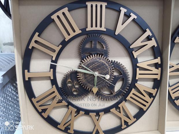 Wall Clock for Sale · Photo 2