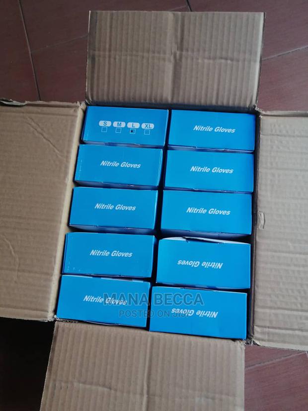 Quality Vinyl Gloves · Photo 3