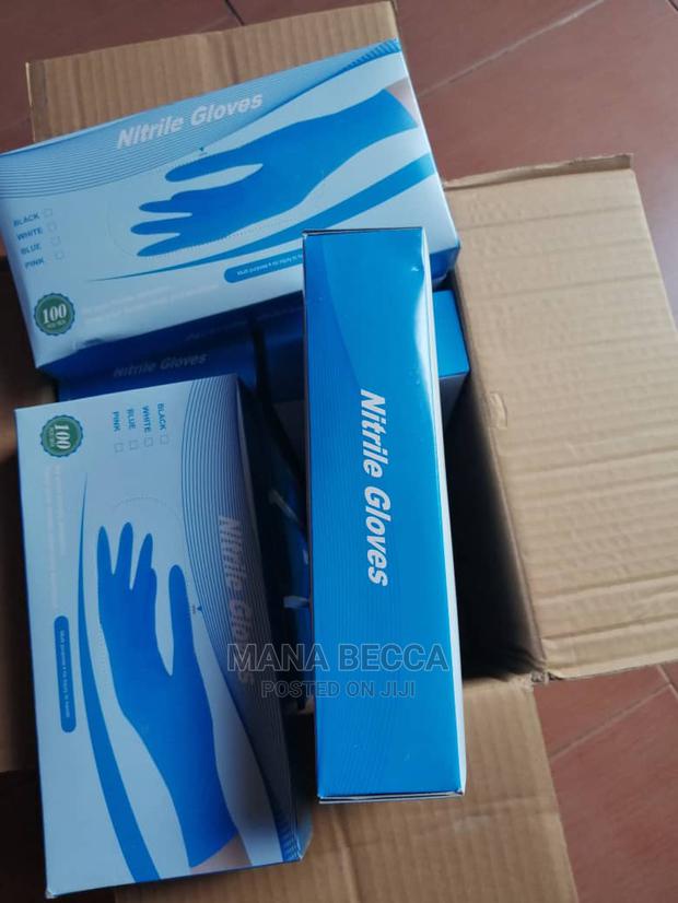 Quality Vinyl Gloves · Photo 2