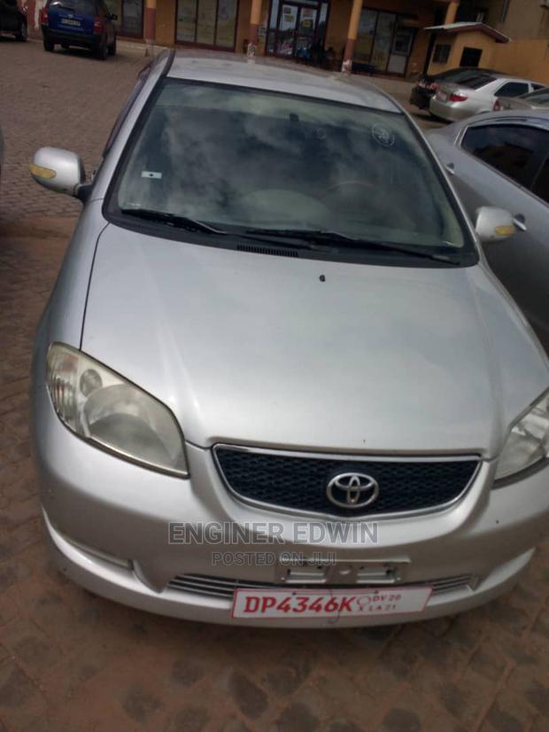Toyota Yaris Base Sedan 4dr 2010 Silver