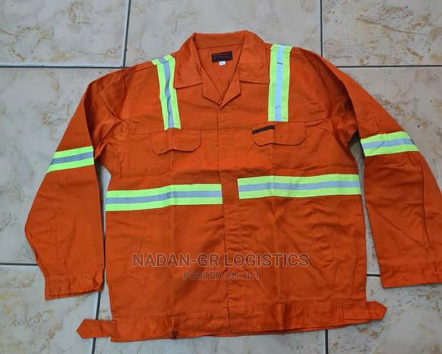 Orange Reflective Workwear · Photo 3