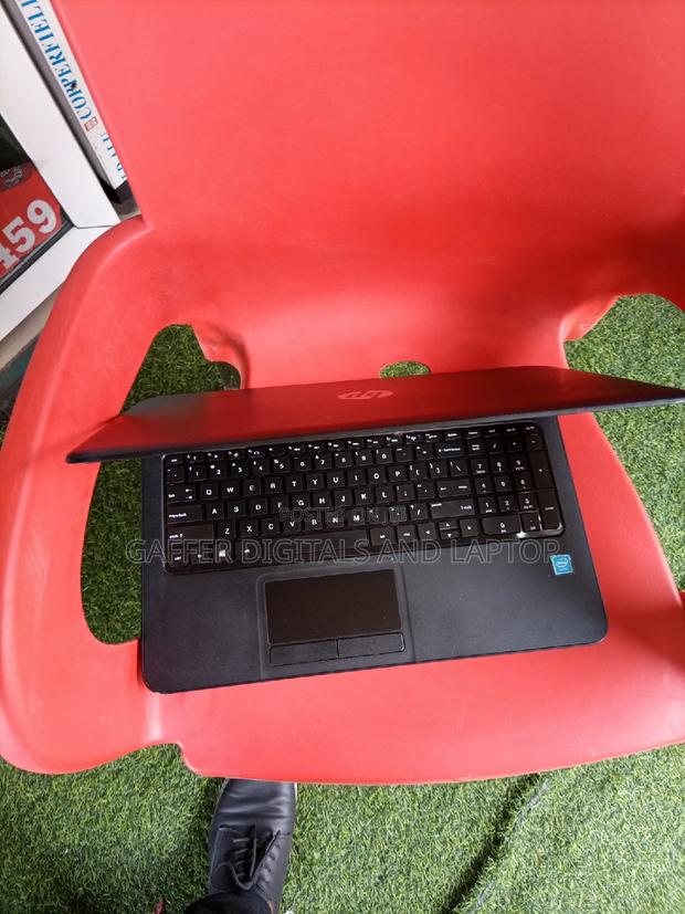 Laptop HP Pavilion 15 4GB Intel Celeron HDD 350GB · Photo 1
