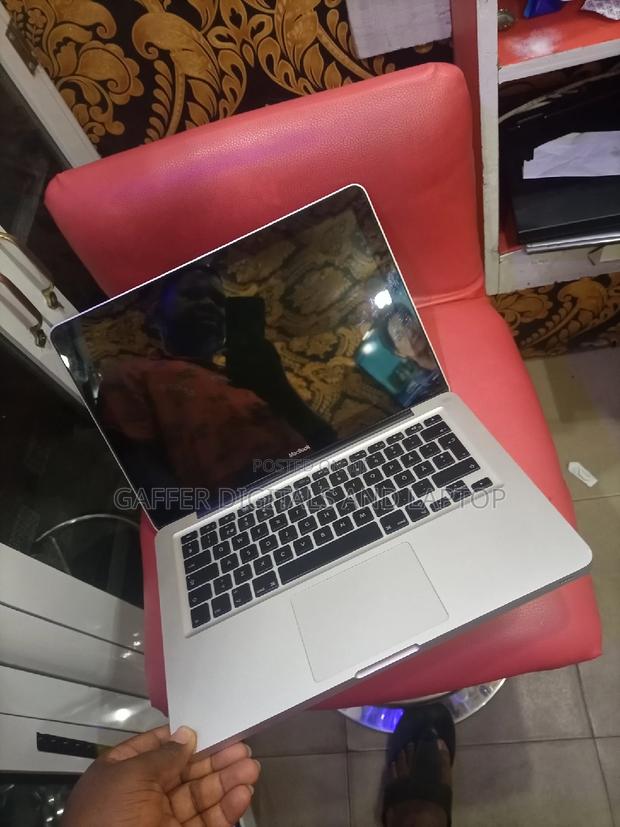 New Laptop Apple MacBook 2012 4GB Intel Core 2 Duo SSD 256GB · Photo 3
