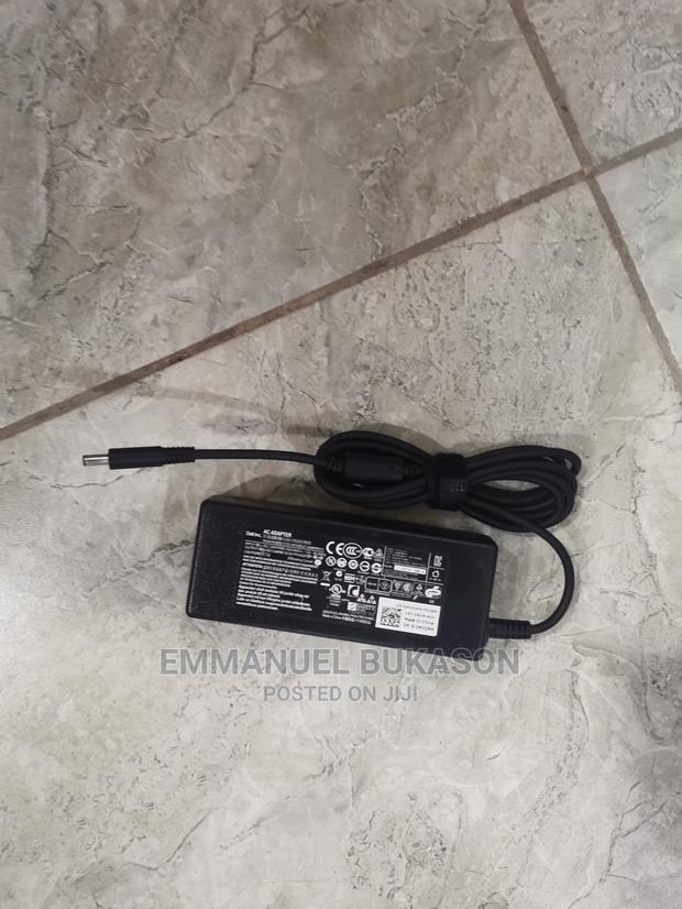 Dell Small Pin Original Charger · Photo 3