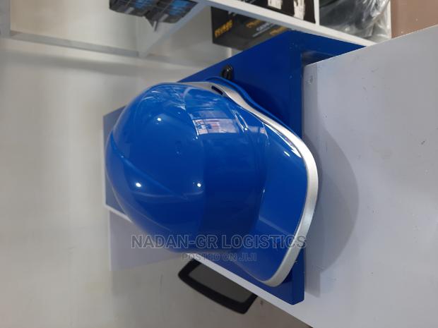Delta Plus Safety Helmet · Photo 4