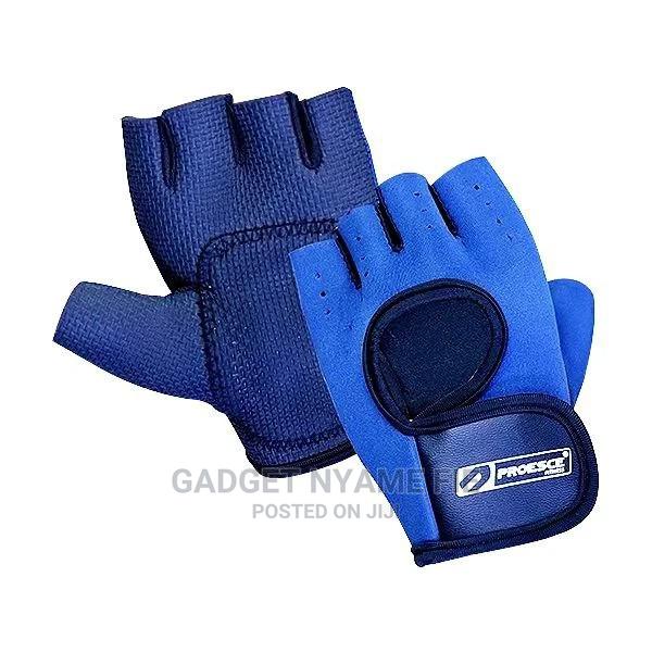 Training Gloves · Photo 4