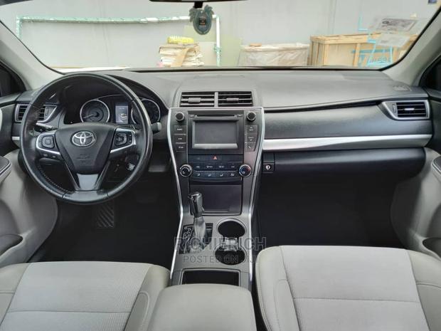Toyota Camry Se Available for Rent photo 3