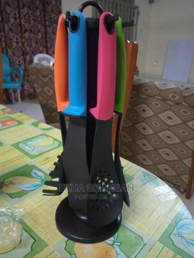 Laddle Set With Rotating Stand. · Photo 2