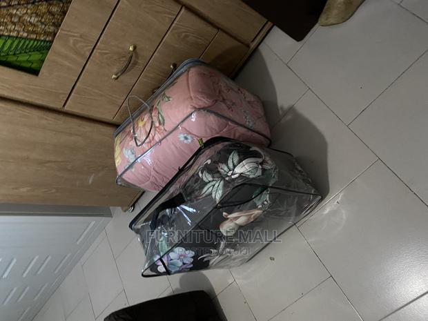 Wholesale Kingsize Bed Sheet, Heavy Duvet and 4 Pillow Case · Photo 4