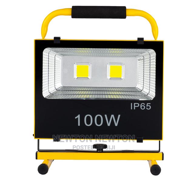 150w Rechargeable Flood Light · Photo 1
