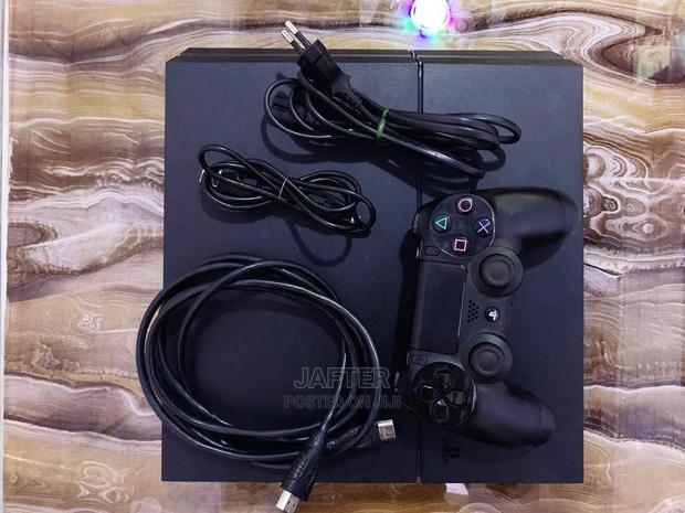 Ps4 Console Loaded With Fifa 27and 5 Games · Photo 3
