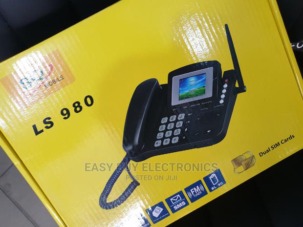 Feel the Latest Dual Mobile Phone · Photo 3
