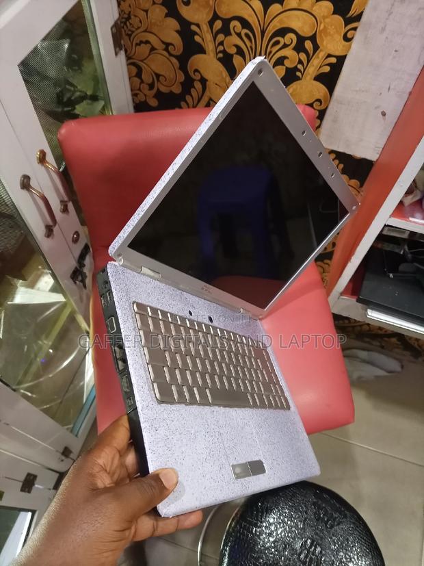 Laptop Dell Alienware M17 R2 4GB Intel Core 2 Duo HDD 128GB · Photo 2