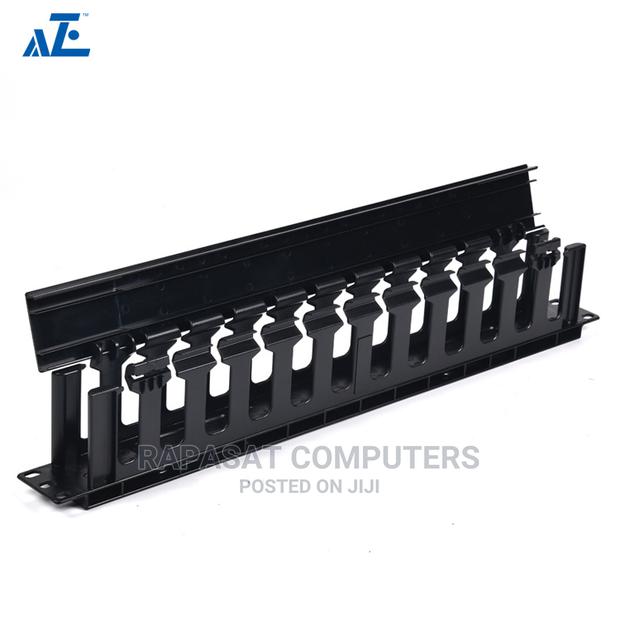 Horizontal Plastic Cable Manager - Plastic Duct With Cover · Photo 1