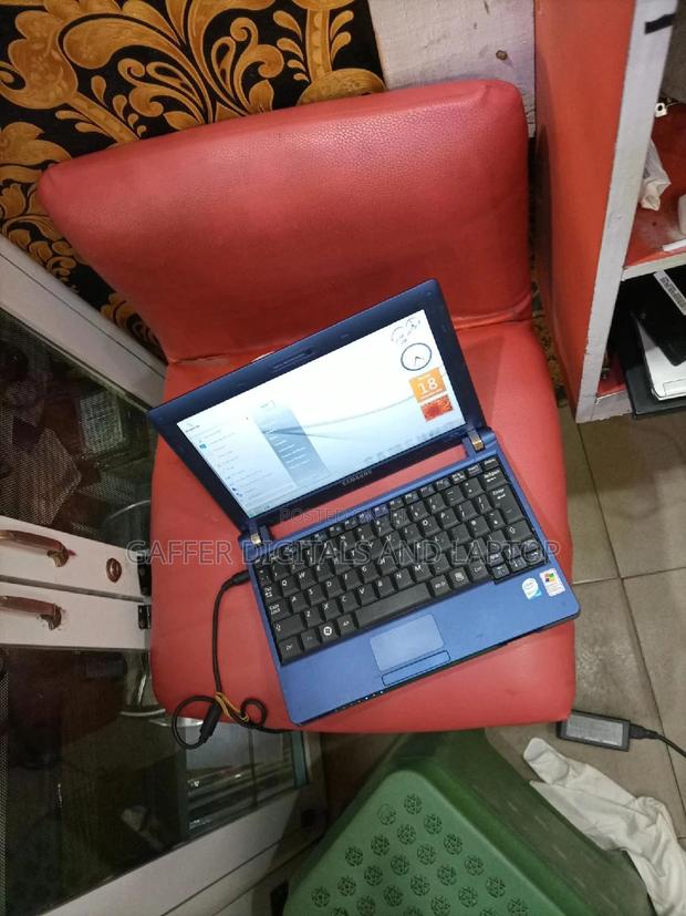 New Laptop Samsung NC10 2GB Intel Atom HDD 160GB · Photo 1