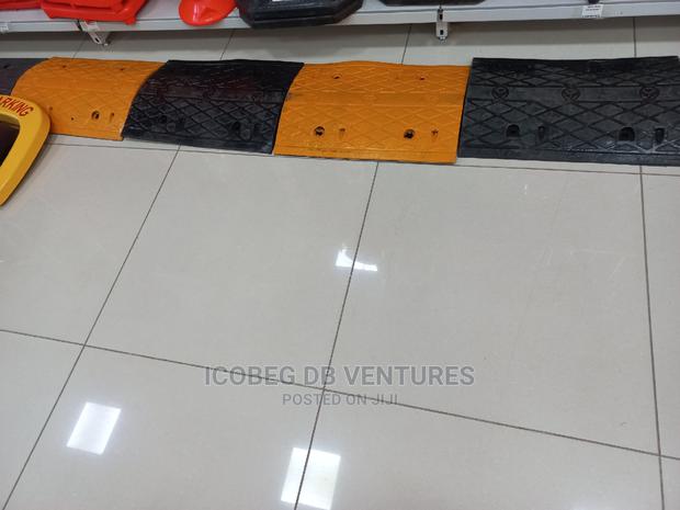 Rubber Speed Bumps/Speed Ramps