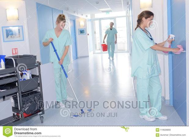 Hiring Cleaners Ready4u · Photo 3