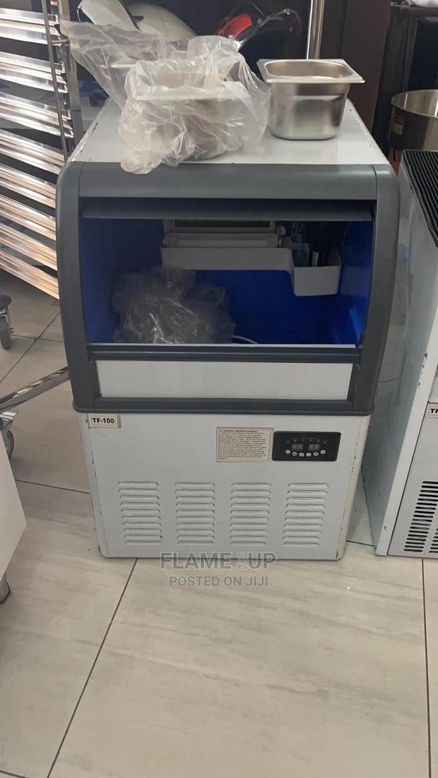 Ice Cube Machine · Photo 2