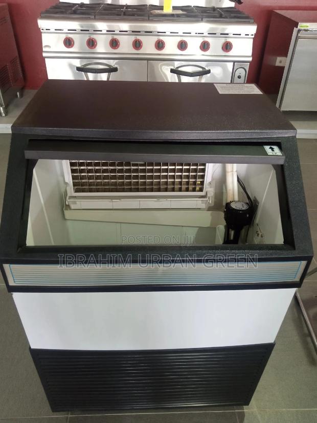Ice Cube Machine · Photo 2