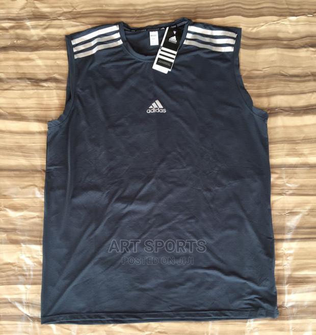 Adidas Sleeveless Tops · Photo 2