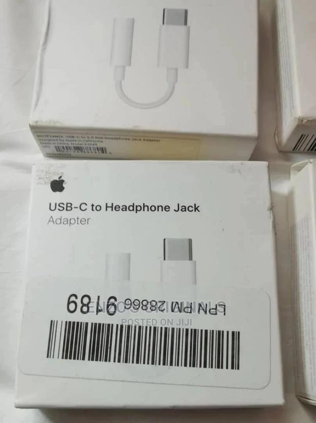 OEM Apple Branded USB-C to 3.5mm Audio Jack Original · Photo 4