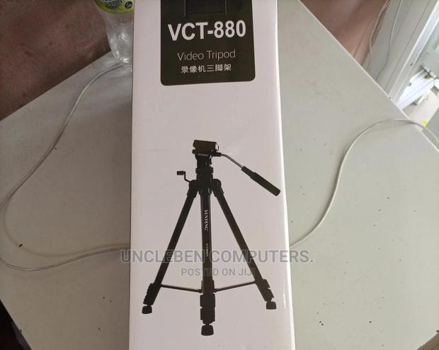 Tripod Stand VCT - 880 · Photo 1