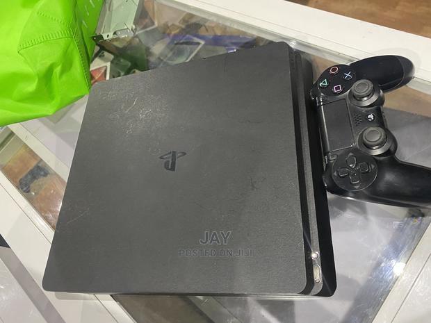 Playstation 4 Slim Ps4