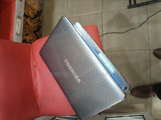 New Laptop Toshiba A30 4GB Intel Core I3 HDD 256GB · Photo 3
