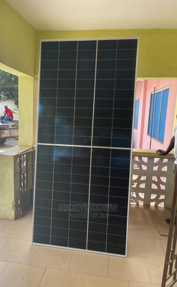 540watts Monocrystalline Solar Panels · Photo 4