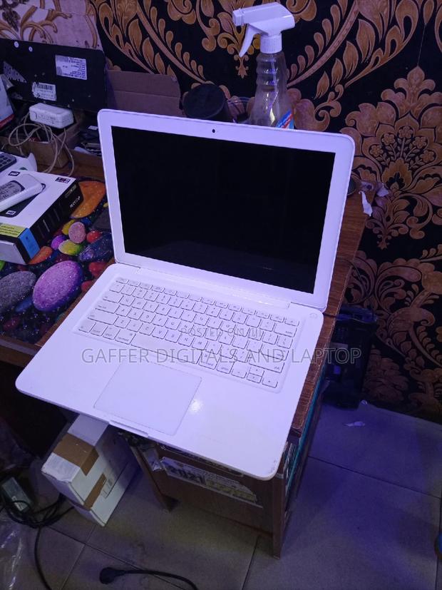 New Laptop Apple MacBook 2012 4GB Intel Core 2 Duo HDD 320GB · Photo 3