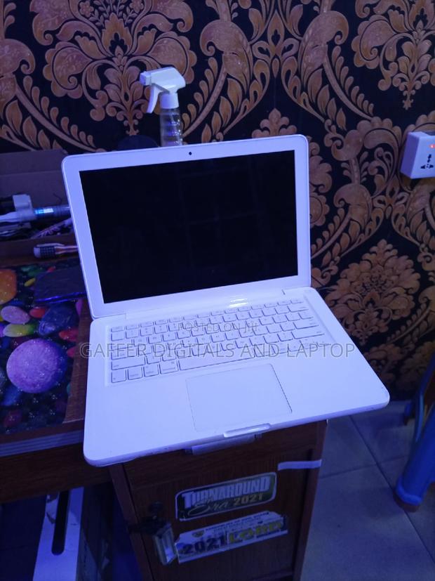 New Laptop Apple MacBook 2012 4GB Intel Core 2 Duo HDD 320GB · Photo 4