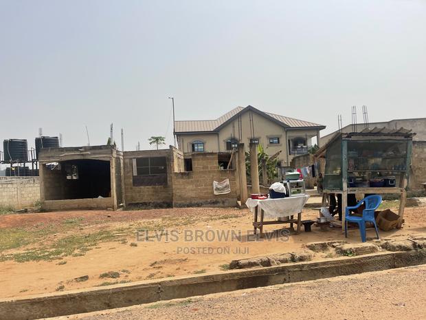 One Plot of Land for Sale With Uncomplicated · Photo 4