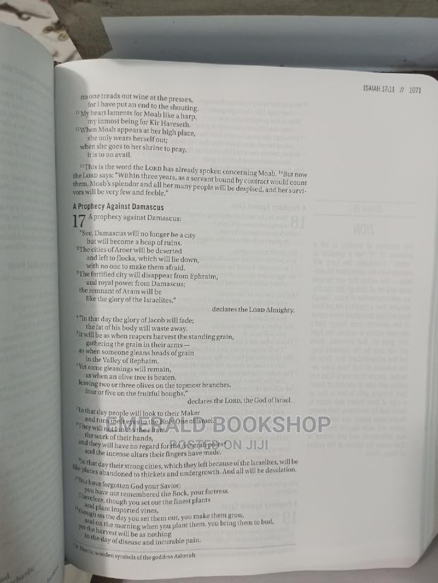 The Jesus Bible · Photo 3