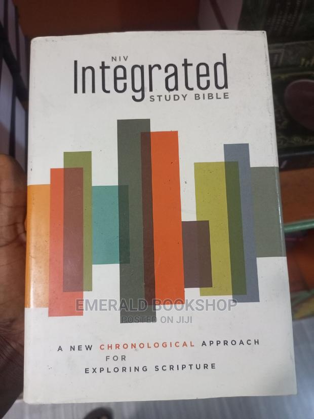 Niv Integrated Study Bible · Photo 1