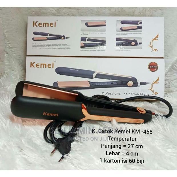 Kemei-458 Hair Straightener · Photo 3