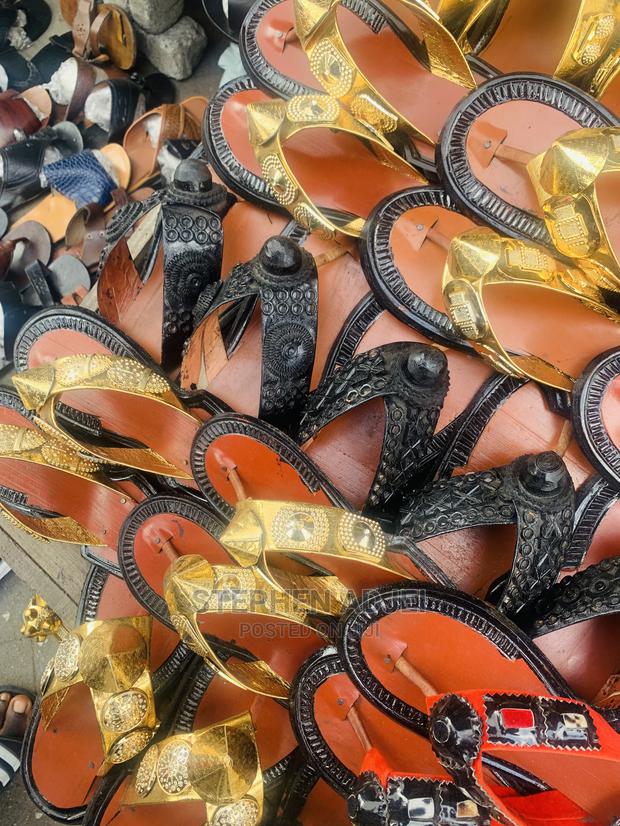 Native Sandals (Ahenema) · Photo 2