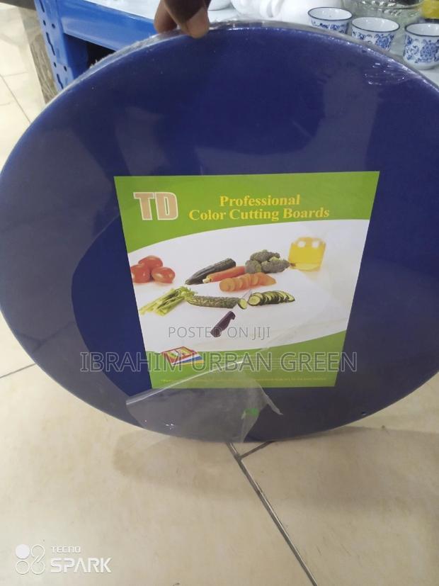 Chopping Board Round One · Photo 2