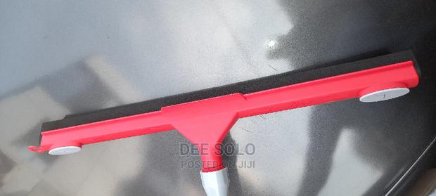 Floor Squeegee · Photo 4